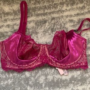 VS dream angels wicked unlined dot bra fuschia